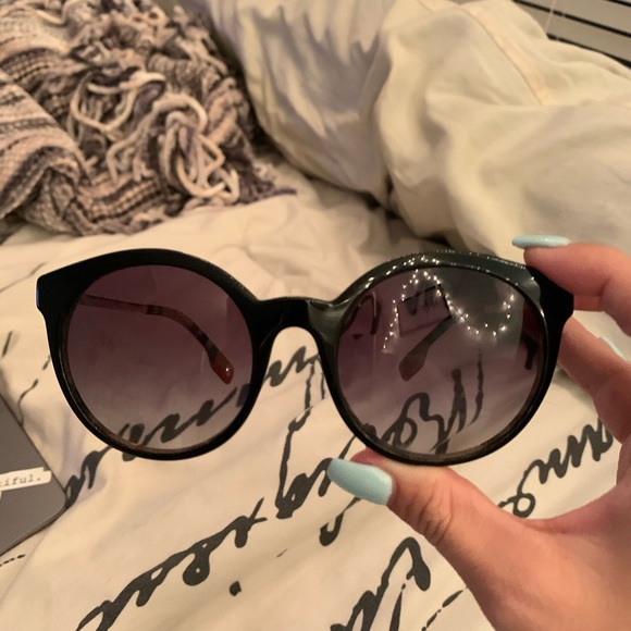 BURBERRY Women’s Sunglasses - Picture 11 of 15